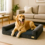 Golden retriever dans lit orthopédique Golden retriever dans lit orthopédique pour chien